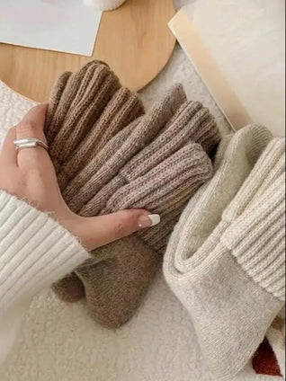 Women's Solid Mid-calf Socks